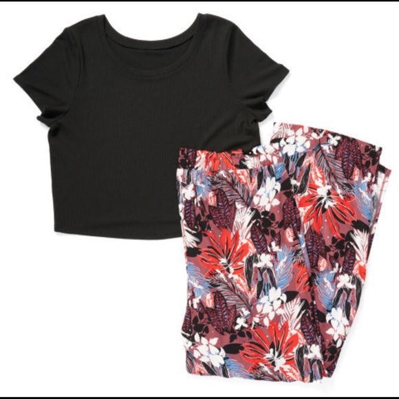 Other - Chic Vacation Vibe Tee and Pants Lounge Set